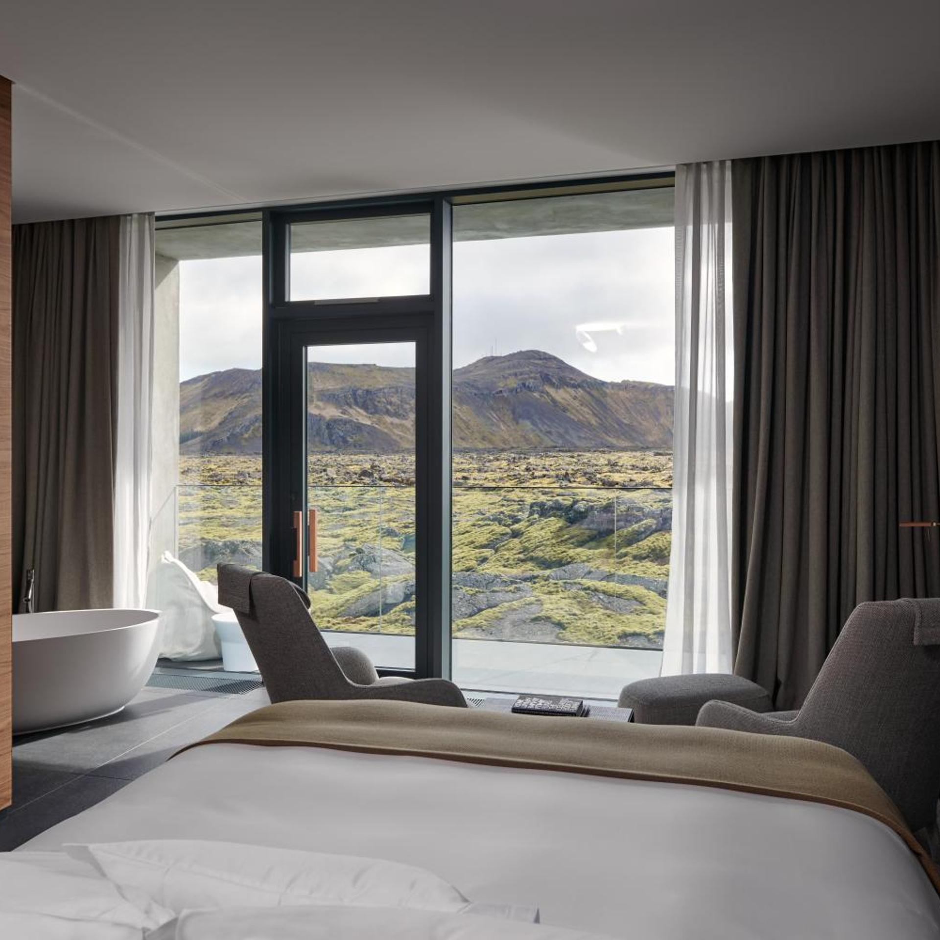 Mos, Junior Suite, The Retreat at Blue Lagoon Iceland 2/5
