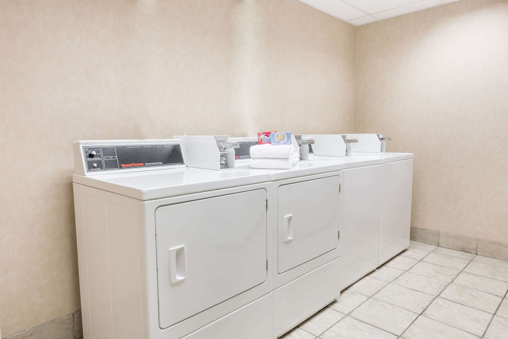 Baymont By Wyndham Indianapolis South 19/40
