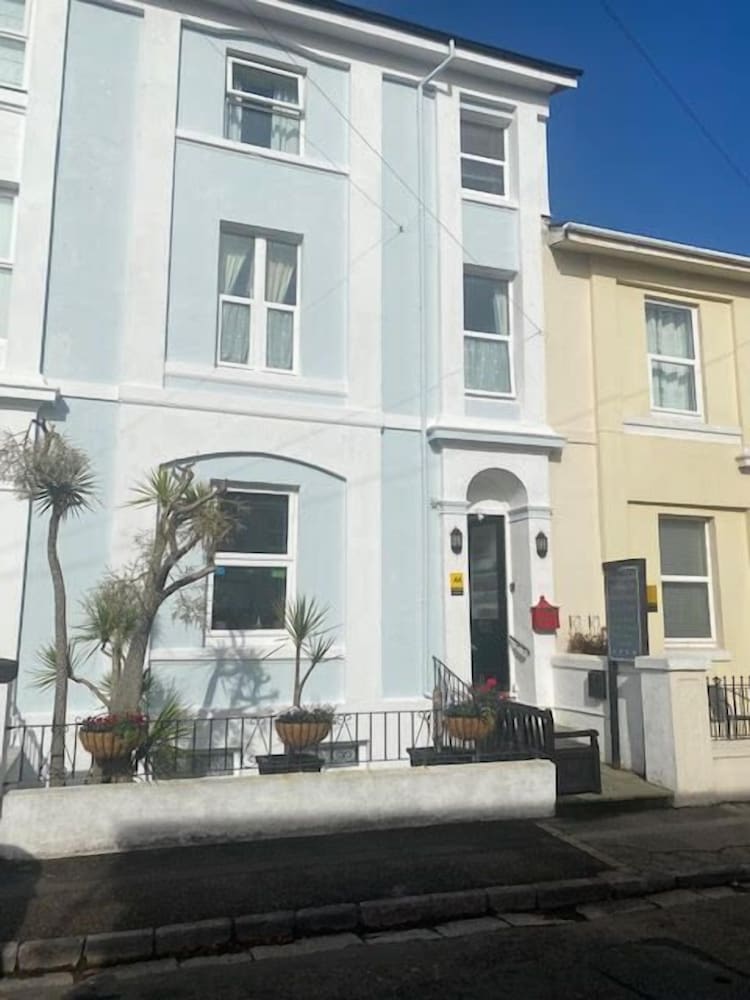 Babbacombe Palms 23/28