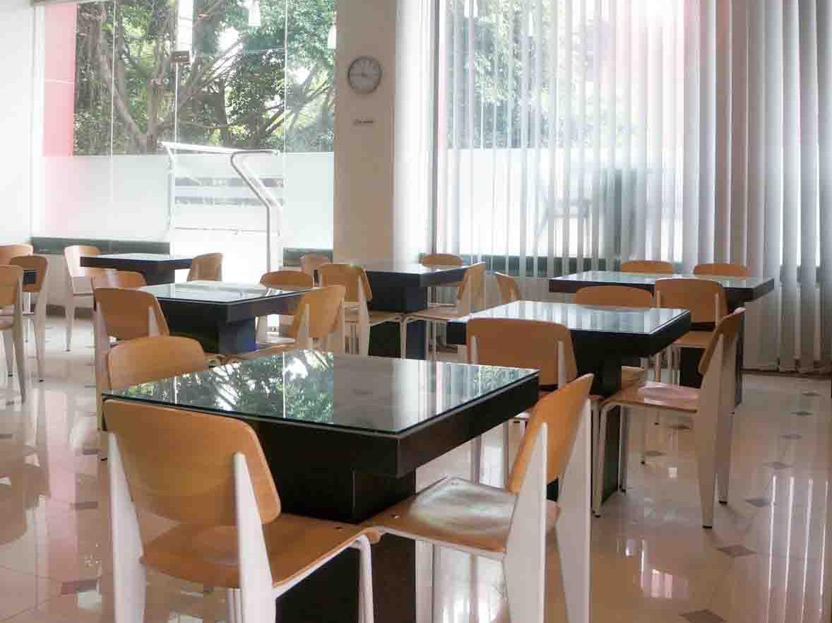 Win Hotel Blok M 28/33