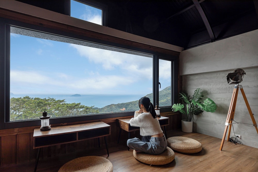 H& Jiufen The Ocean Theory BnB 26/38