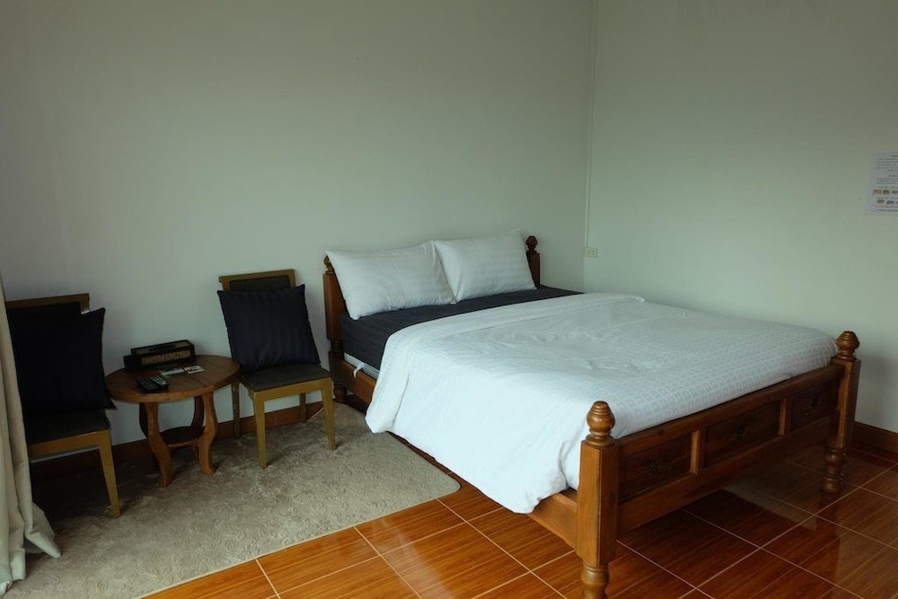 Mai Ngern Mai Thong Resort 12/37