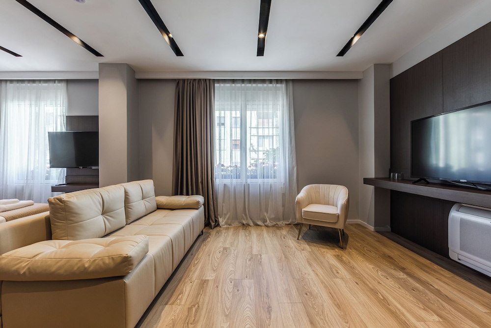 Aquila D Hotel 32/49