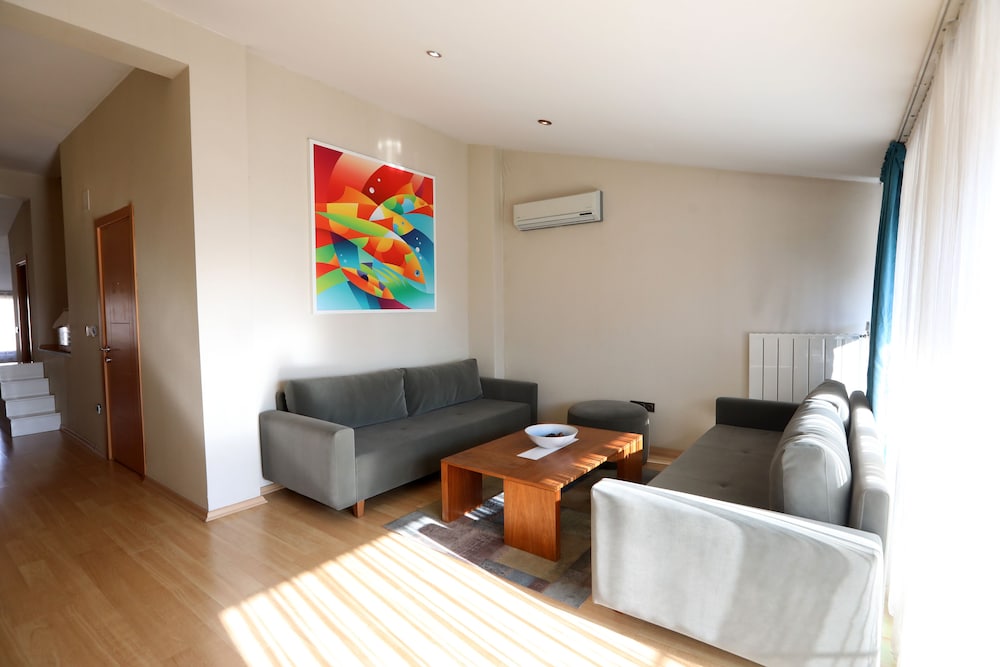 Mezzo Hotel 41/56