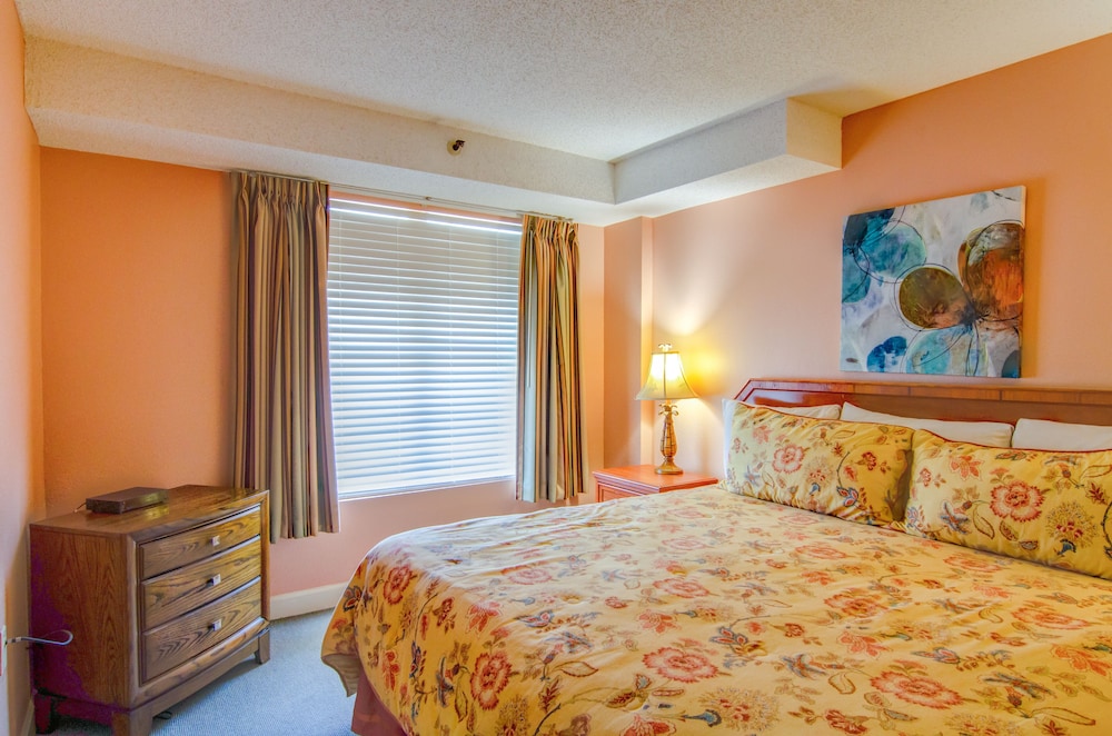 1 BEDROOM, SUITE