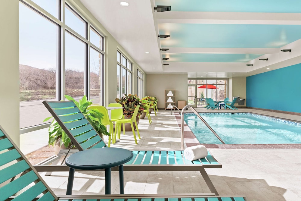 Home2 Suites By Hilton Colorado Springs South 25/30