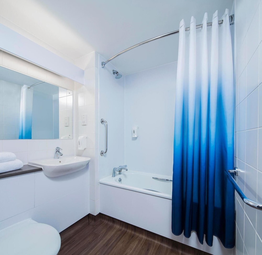 Travelodge Aberdeen Bucksburn Hotel 29/30
