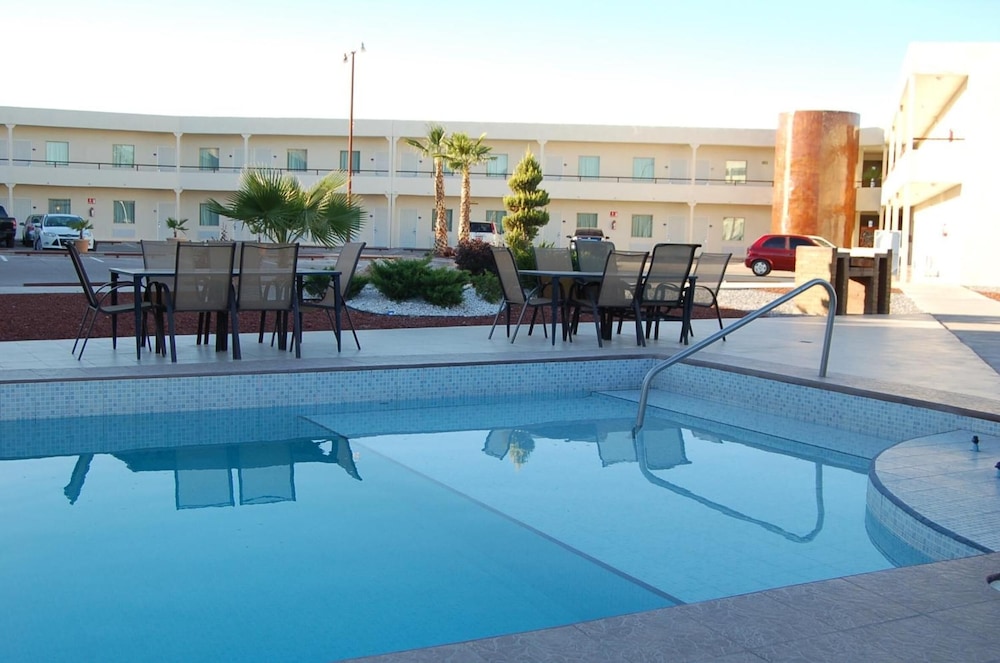 American Inn Hotel Suites Delicias 5/38