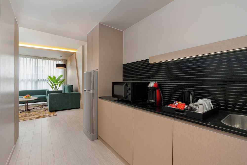 Hyatt Place Bangkok Sukhumvit 1 7/50