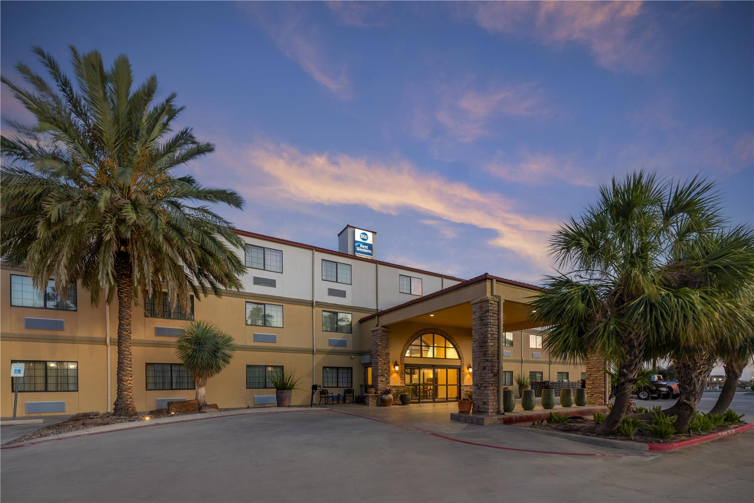 Best Western San Isidro Inn 13/14