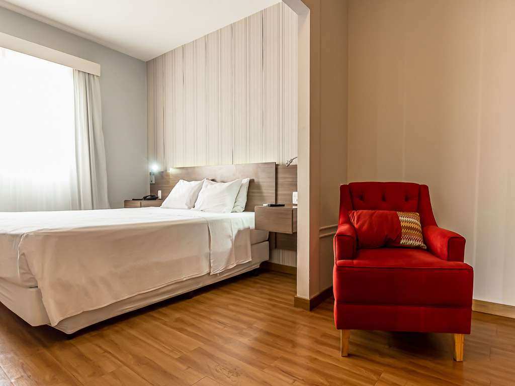 SUPERIOR, APARTMENT, QUEEN BED, ACCESSIBLE