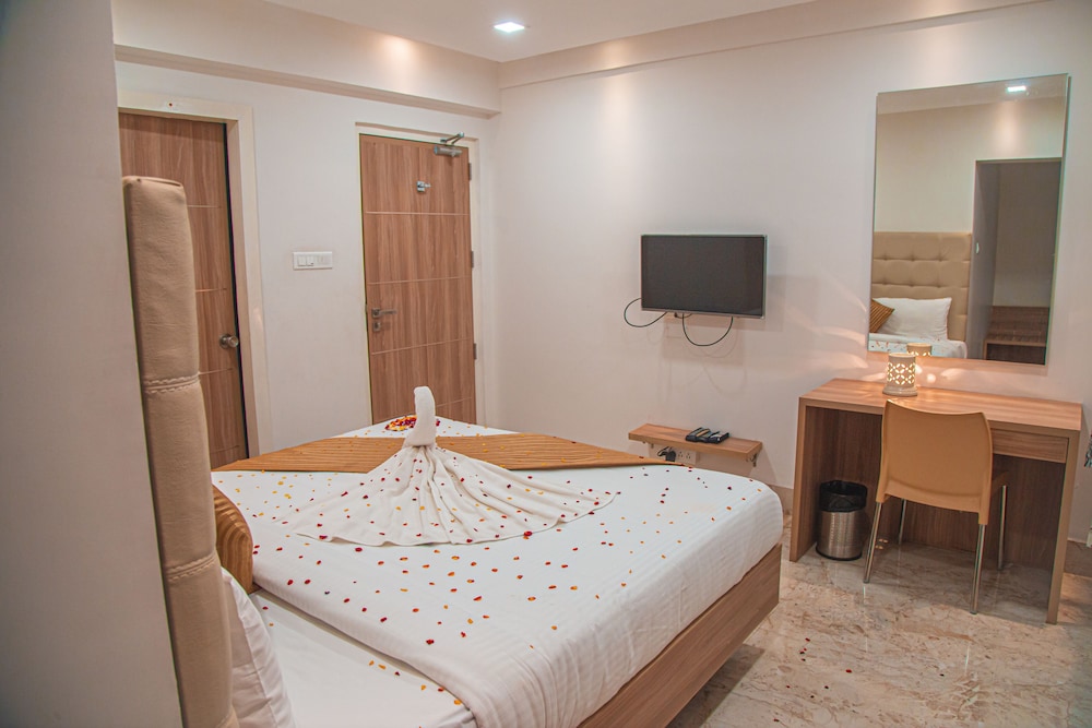 The Avenue Suites 22/49