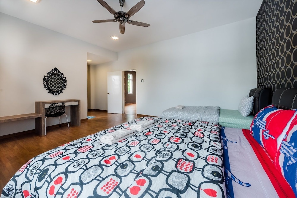 New Corner Shamrock Beach Villas Seaview 29/58