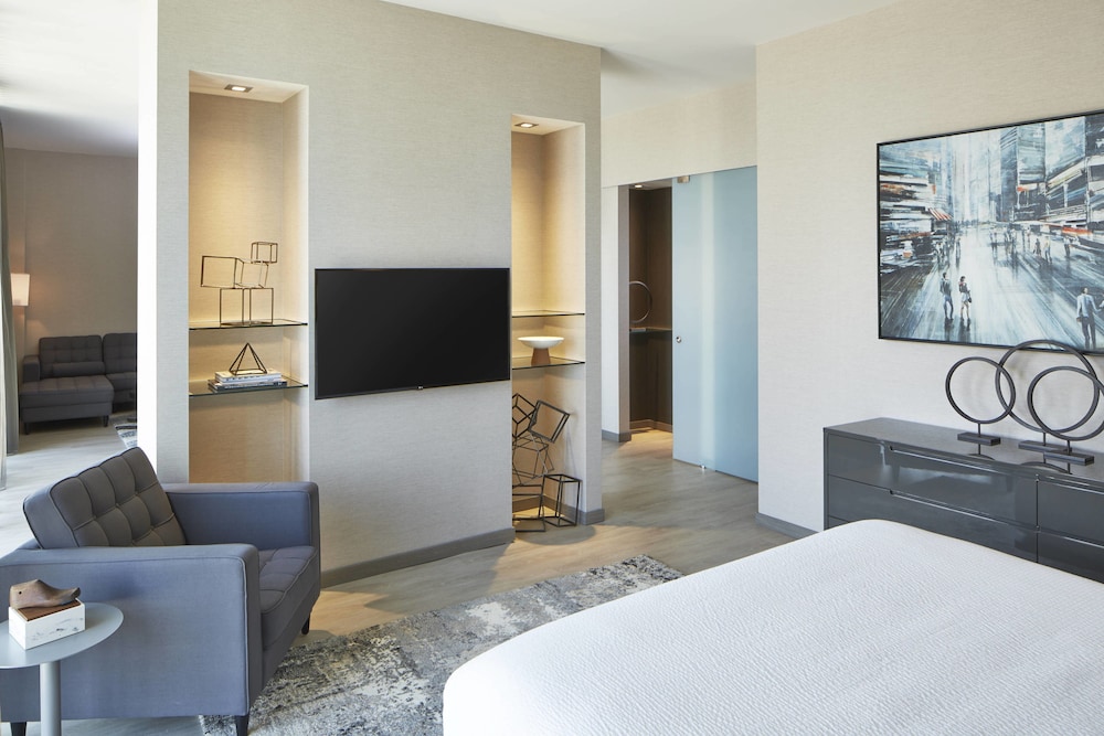 AC Hotel Des Moines East Village 11/48