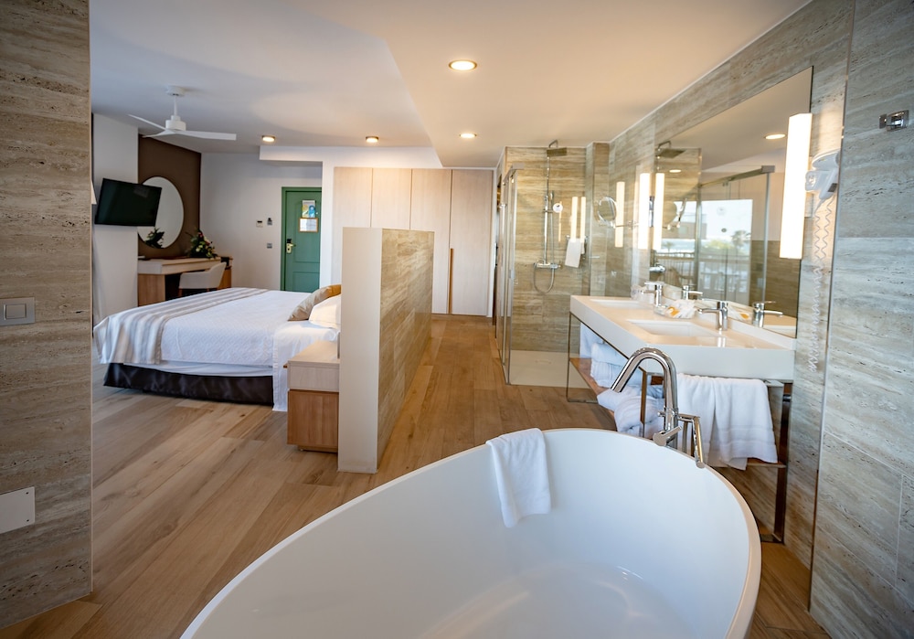 Hotel Angela 24/69
