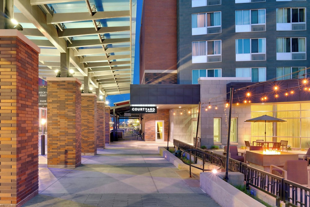 Courtyard Lincoln Downtown 6/63
