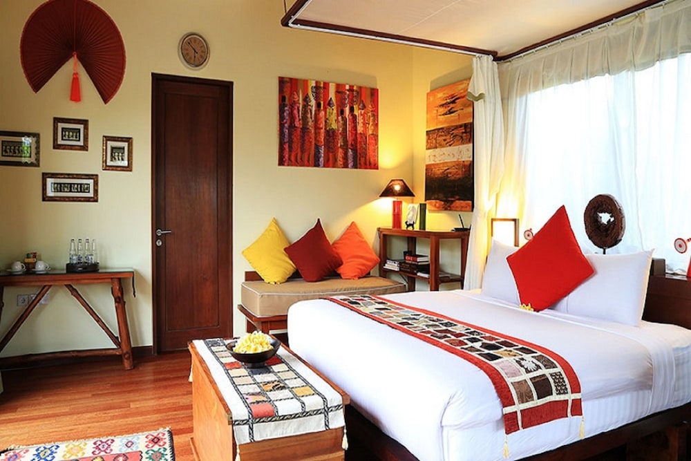 Villa Nirvana 22/81