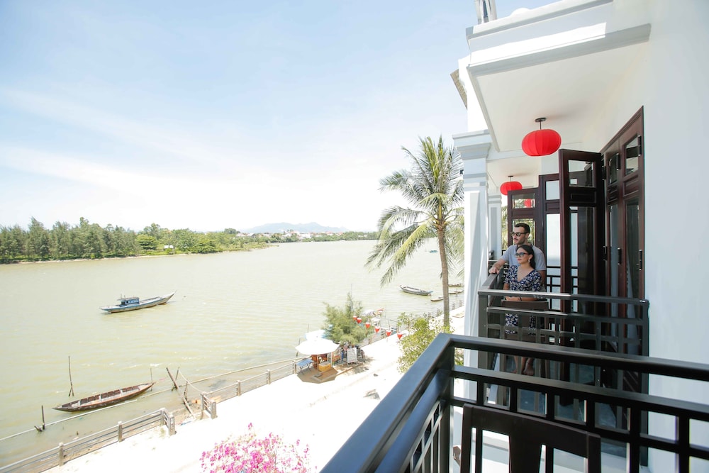 Silk River Hoi An Hotel & Spa 41/49