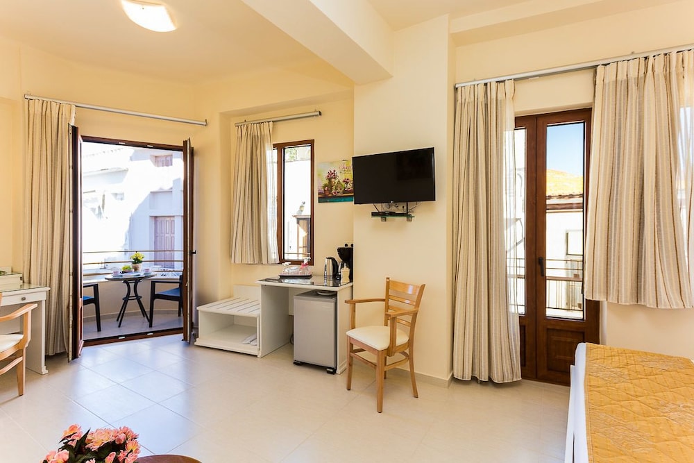 Polyxenia Boutique Hotel 34/50