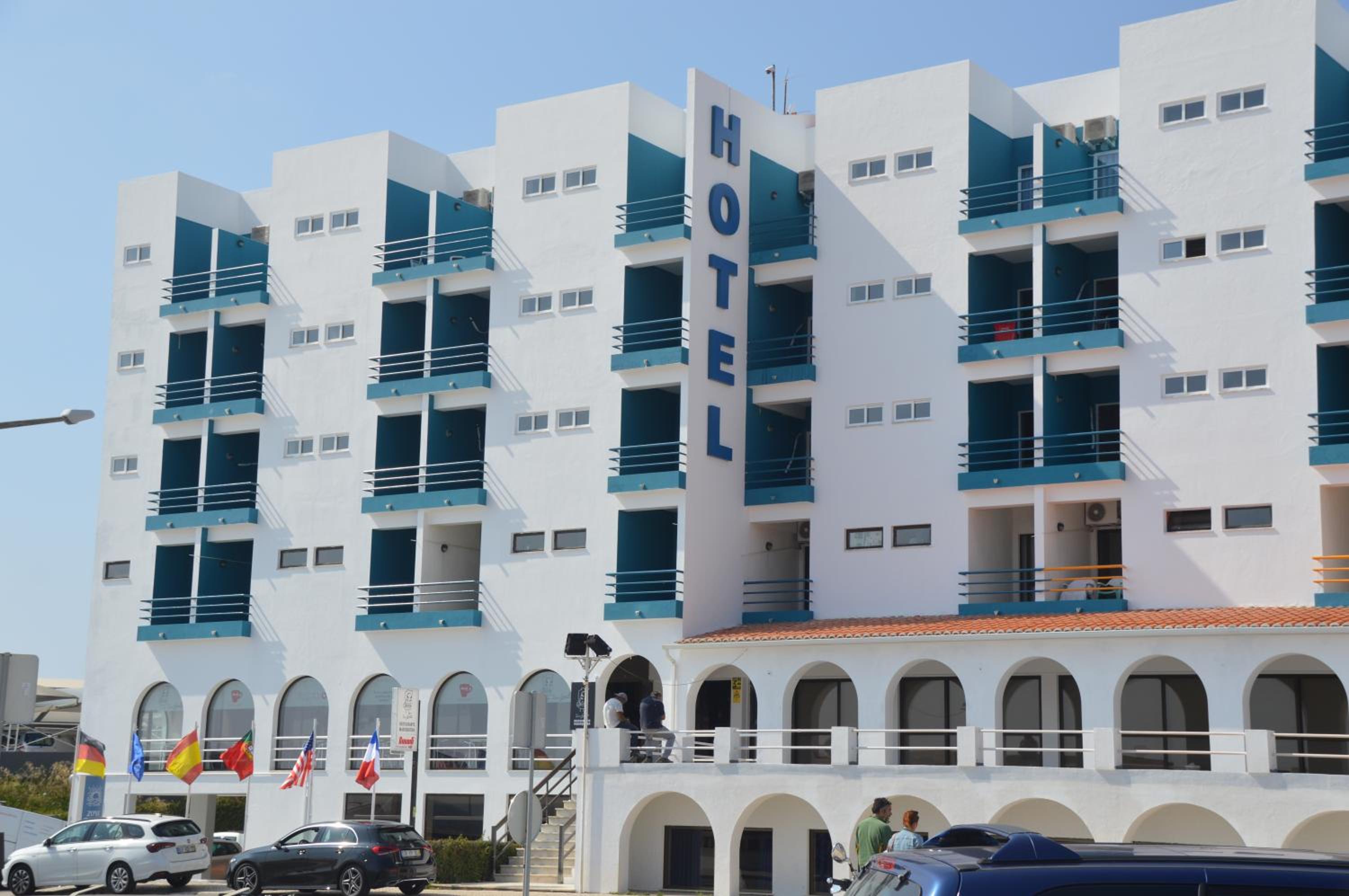 THE FOZ Beach Hotel 3/50