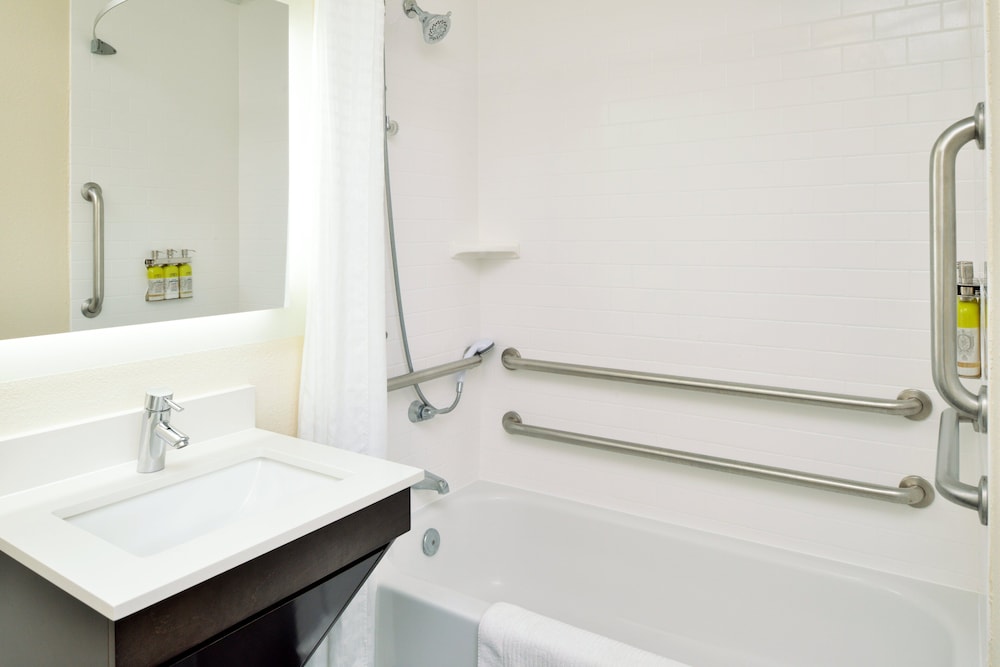 Candlewood Suites Winchester 15/39