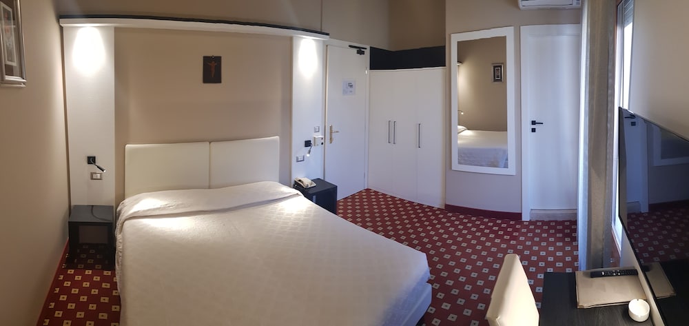 Hotel Diana 7/50