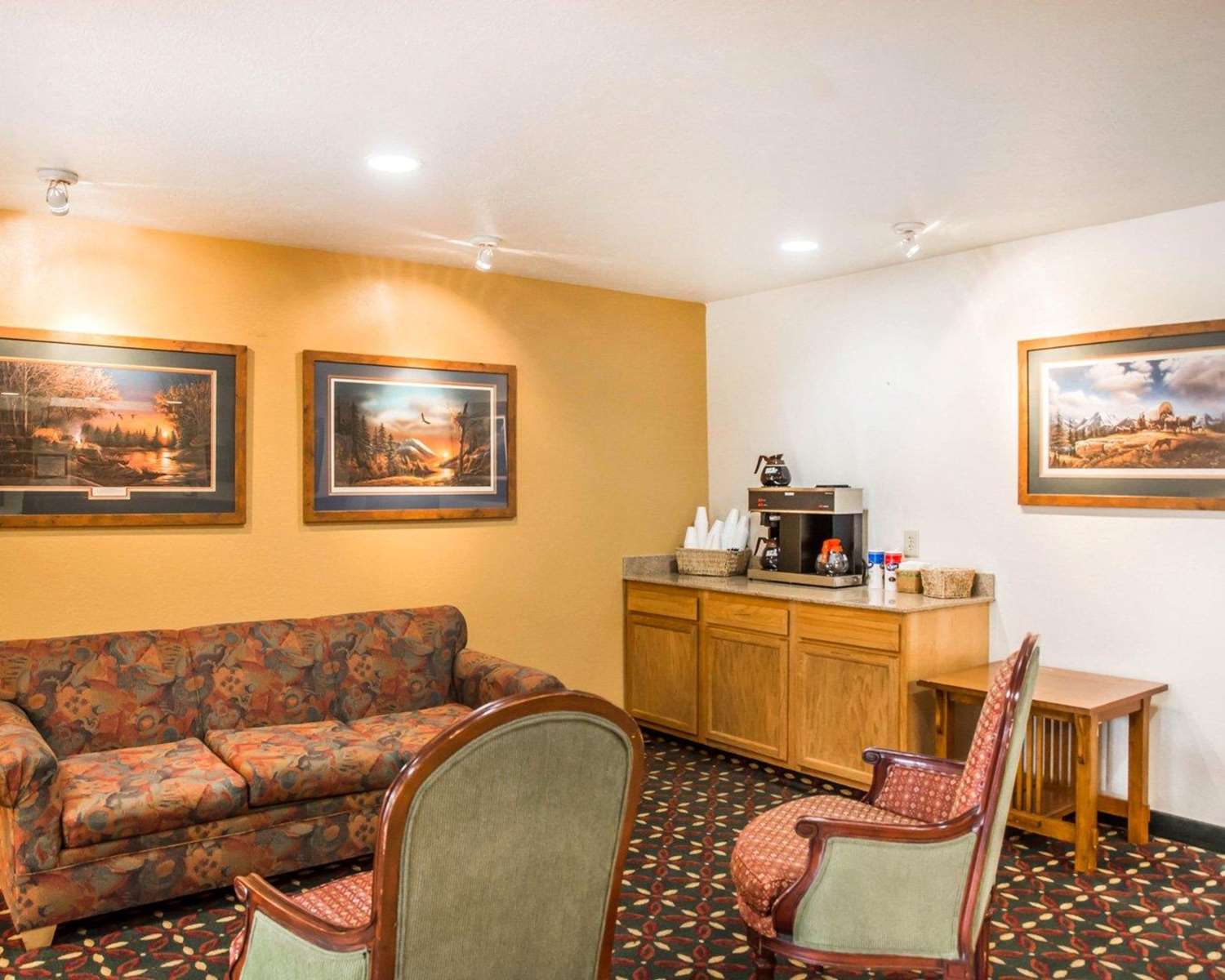 Birch Hill Suites Dayton - WP AFB 9/10