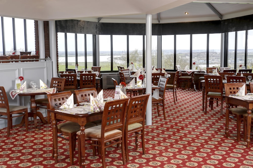 Frodsham Forest Hills Hotel 53/57