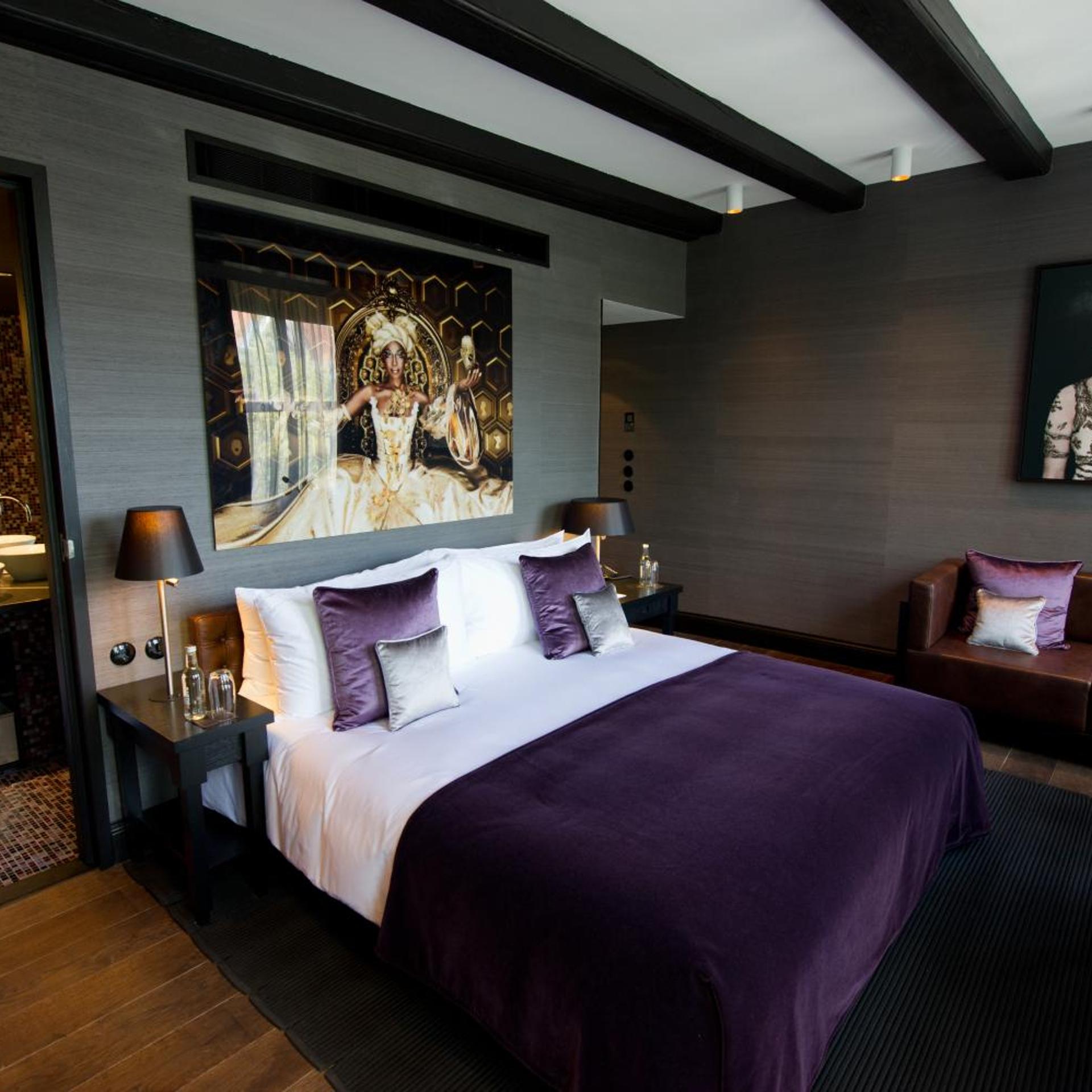 EXECUTIVE, DOUBLE BED