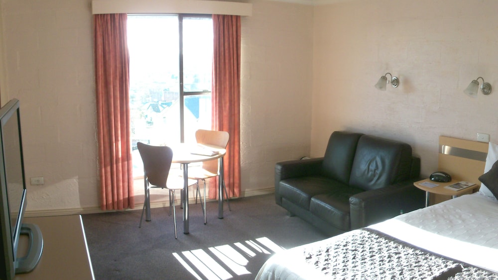 Balmoral On York 30/50