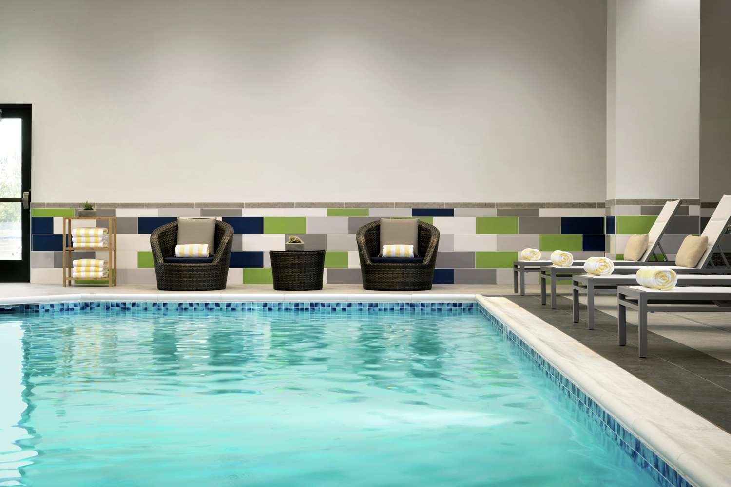 swimming pool spa
