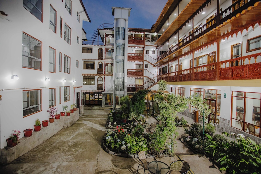 Hotel Cusco Jungle 11/67