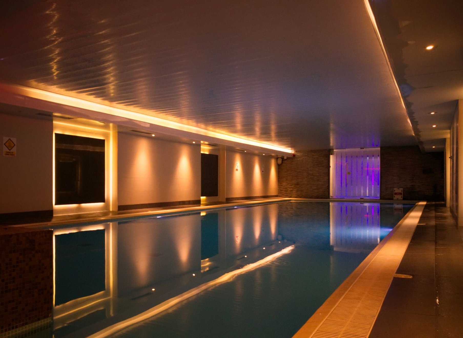 The Continental Hotel 26/57