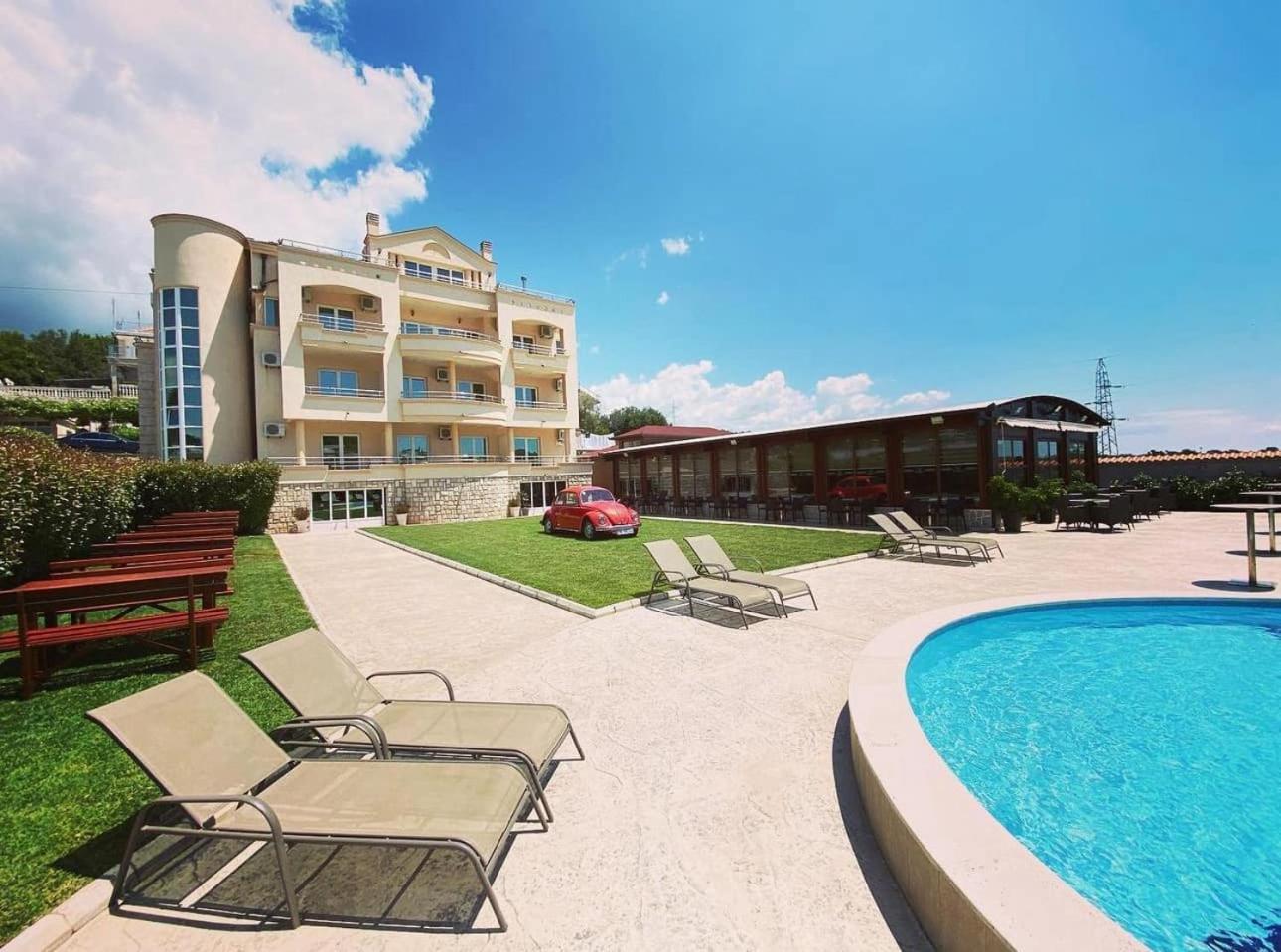 HOTEL LLOLLA 4/55
