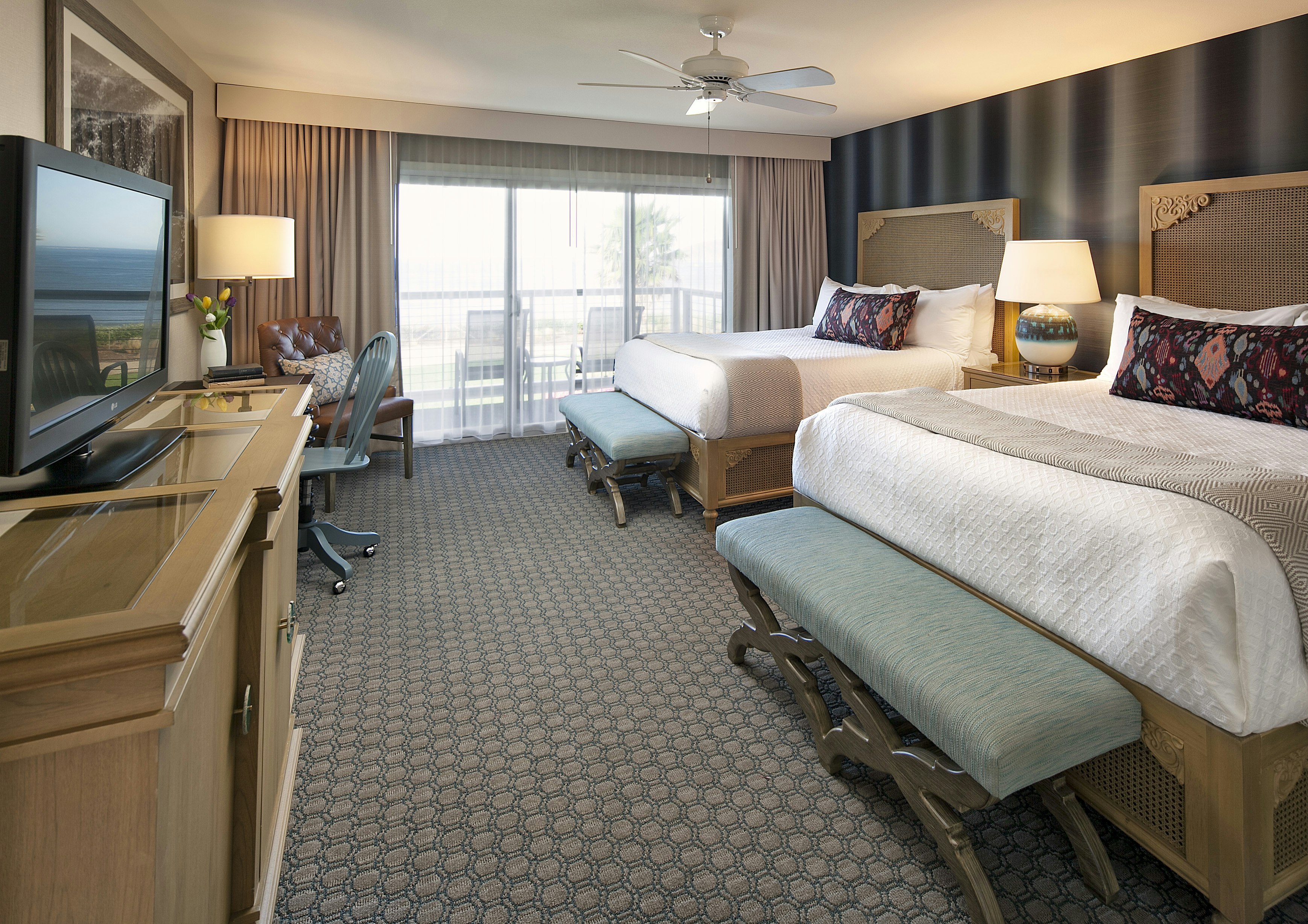 Room, 2 Queen Beds, Partial Ocean View