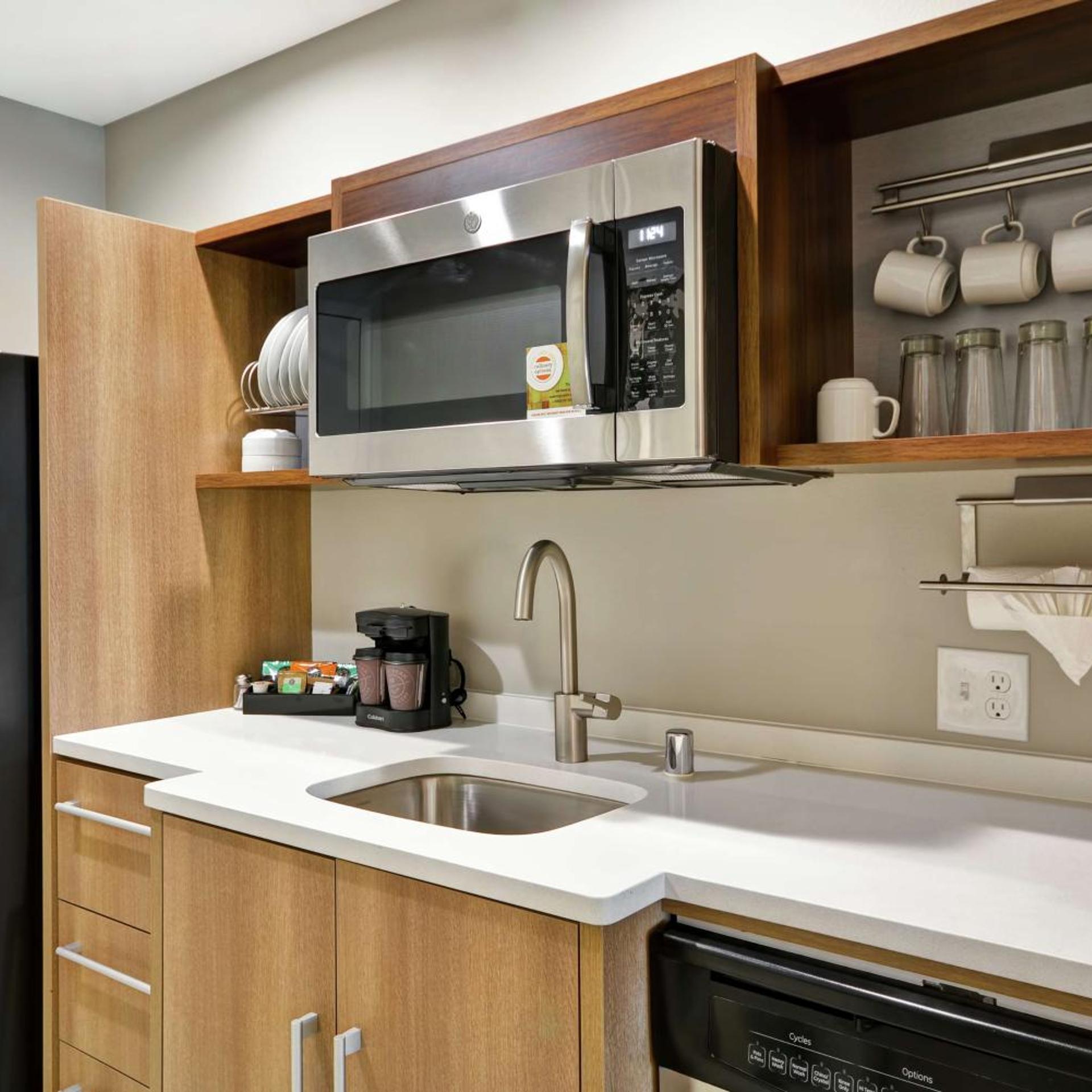 STUDIO, SUITE, KING BED, ACCESSIBLE