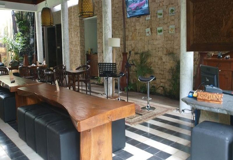 Flores Gallery Hotel 2/8