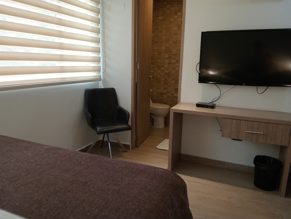 Hotel Lomas 10 57/68