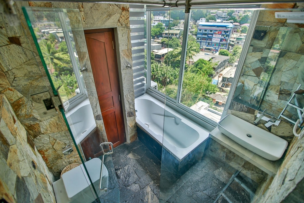 Kandy City Stay 46/78