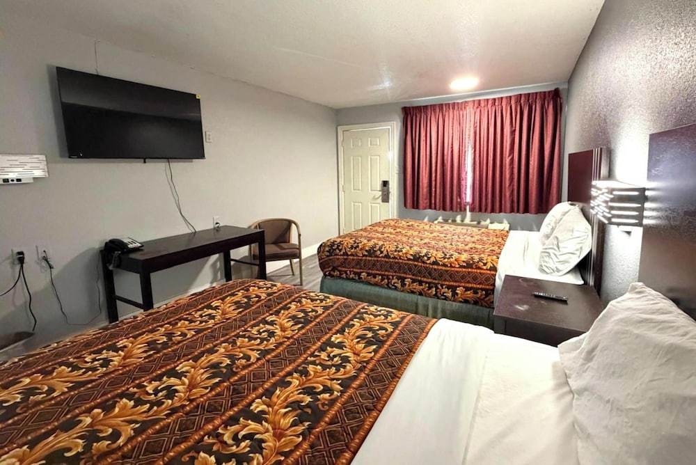 Regency Inn Three Rivers I-37 19/36