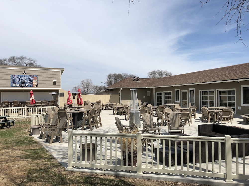AmericInn by Wyndham La Crosse Riverfront Conference Center 5/45
