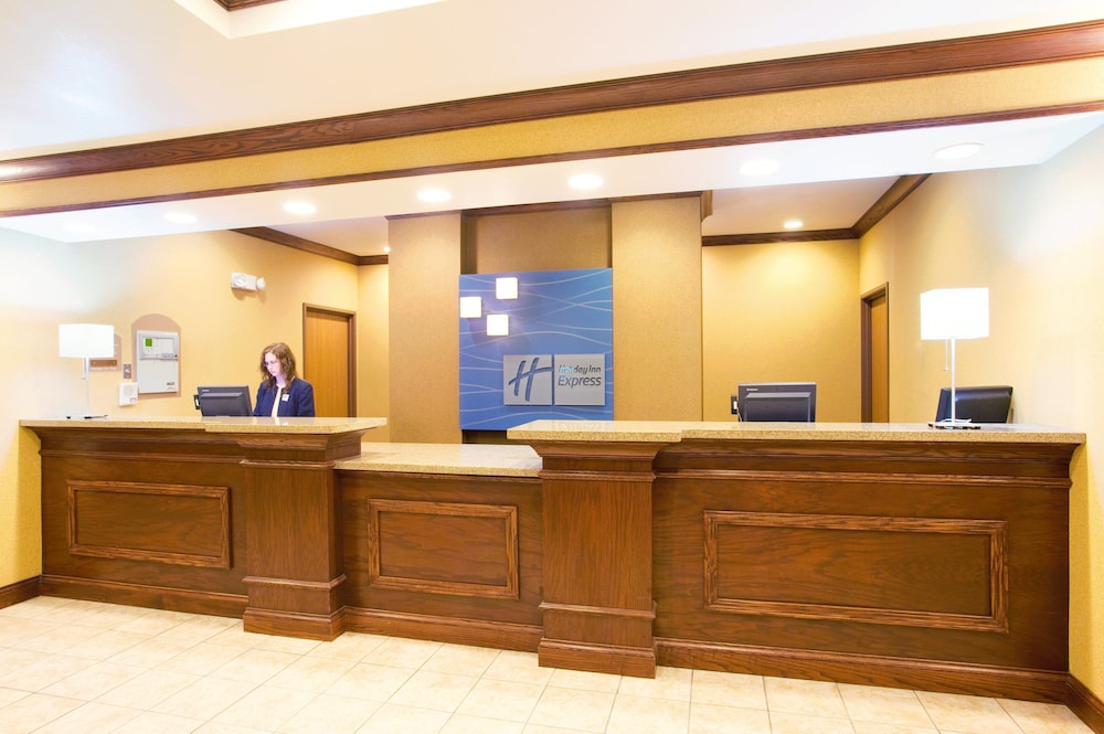 Holiday Inn Express Hotel And Suites Mattoon 7/48