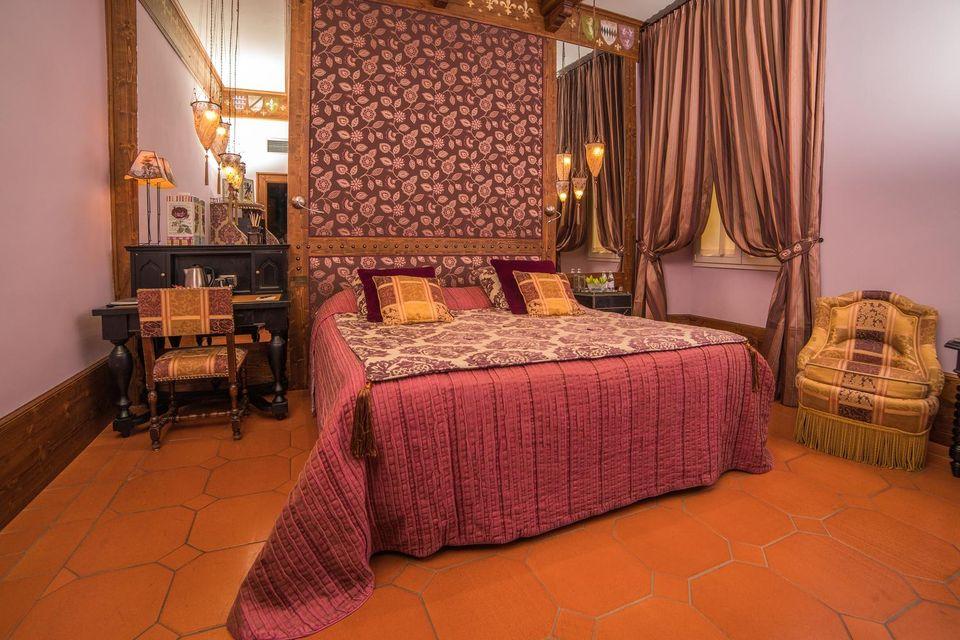 Tuscan, Executive