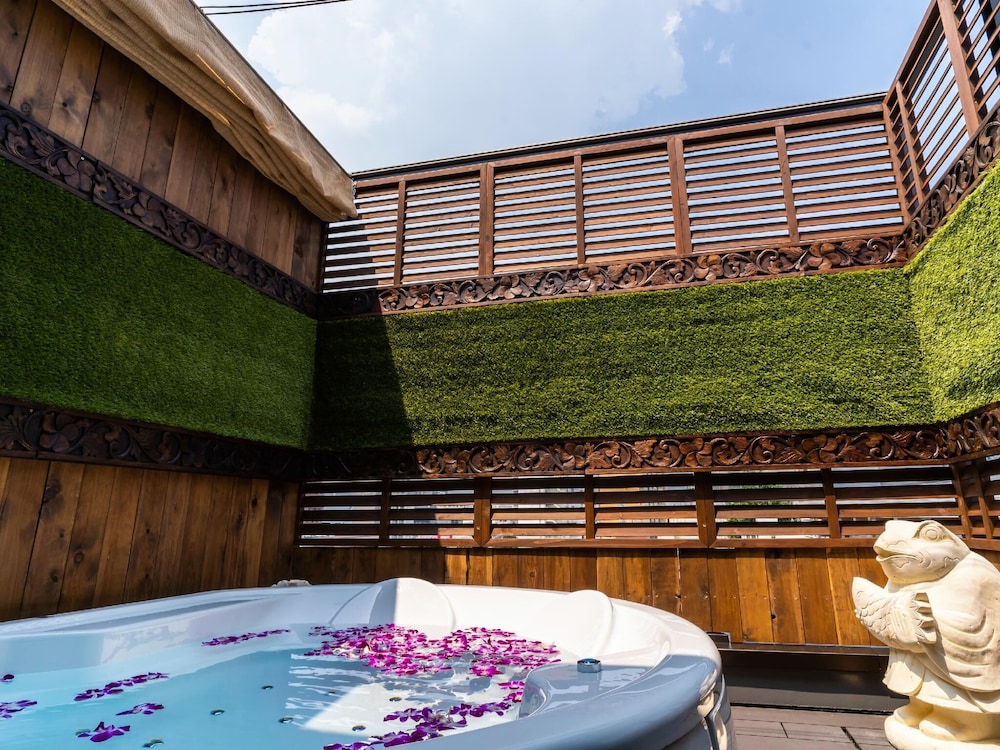 Hotel Petit Bali Garden Shin Okubo A Adult Only 24/48