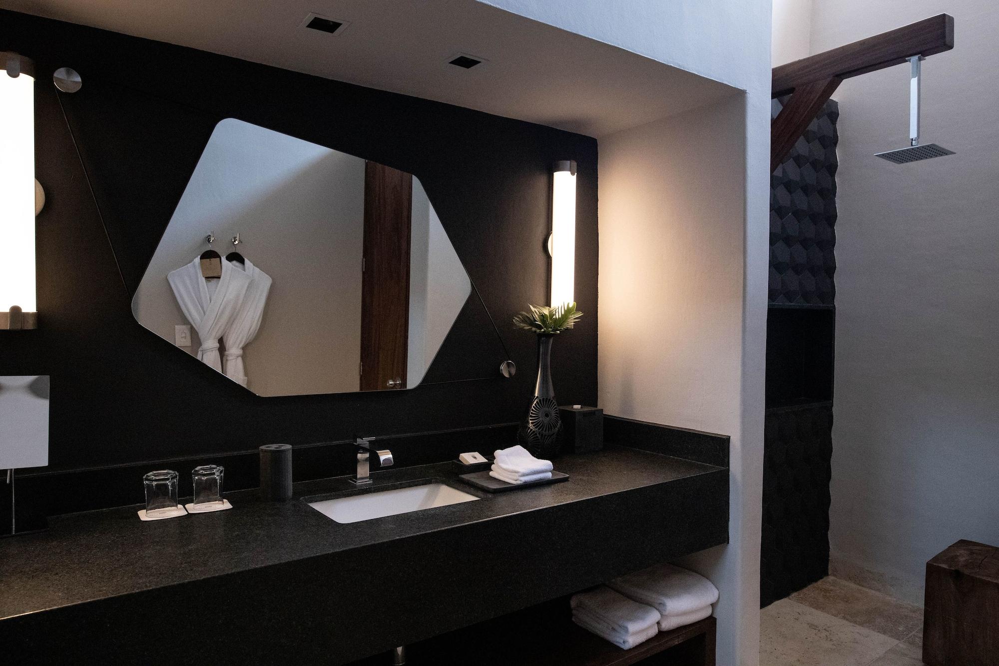 Suite, Beach Front, Plunge Pool