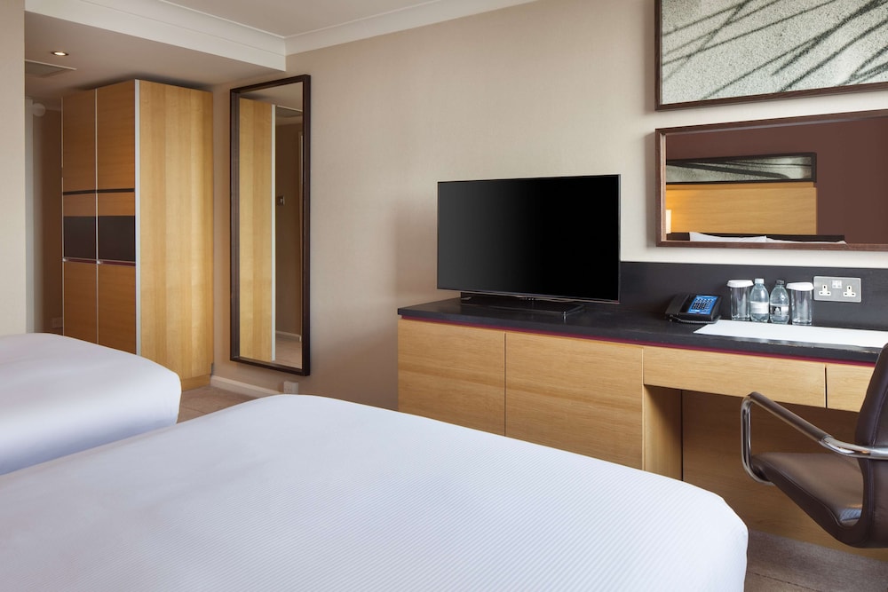 Hilton Leeds City 18/78