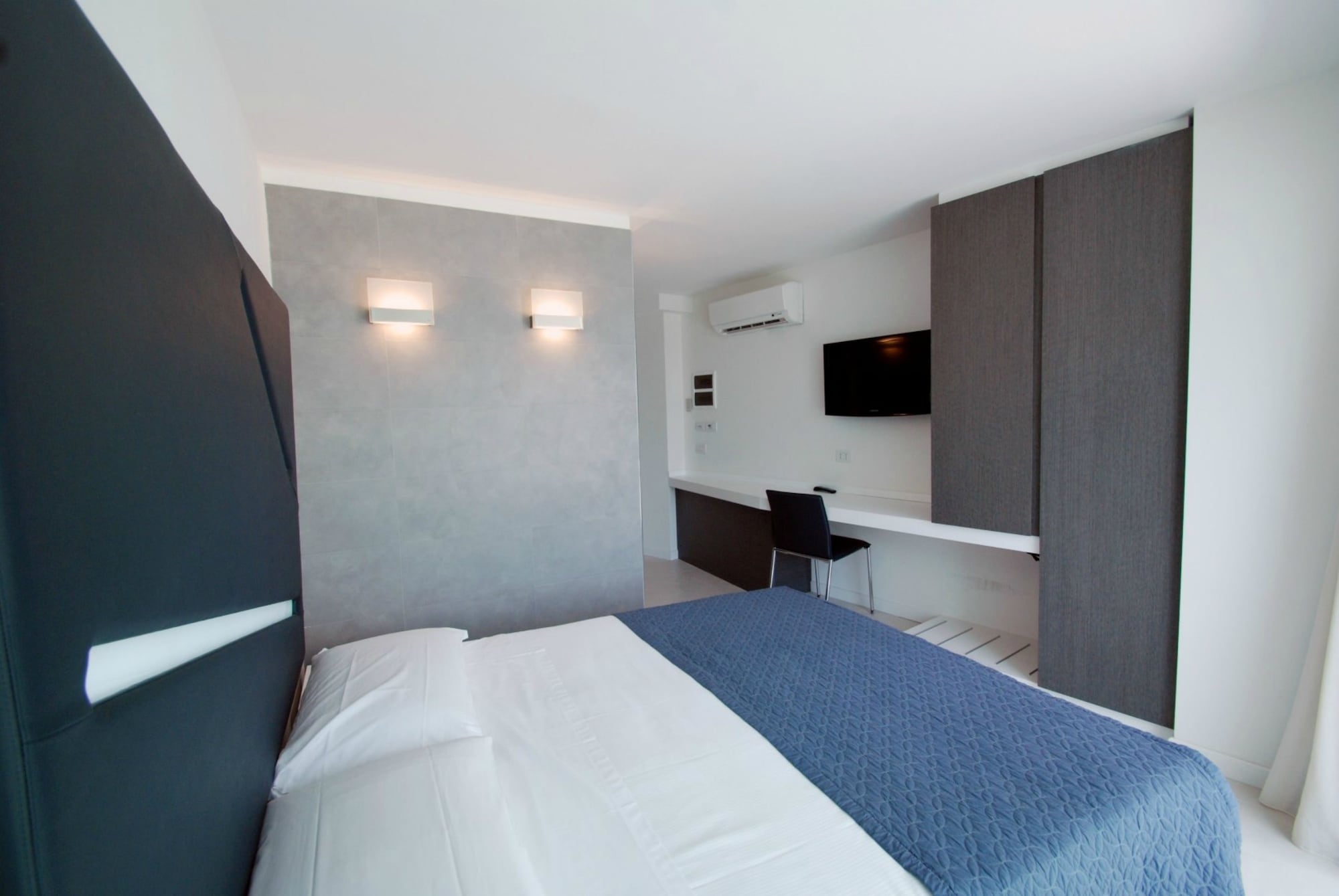 CLASSIC, DOUBLE BED