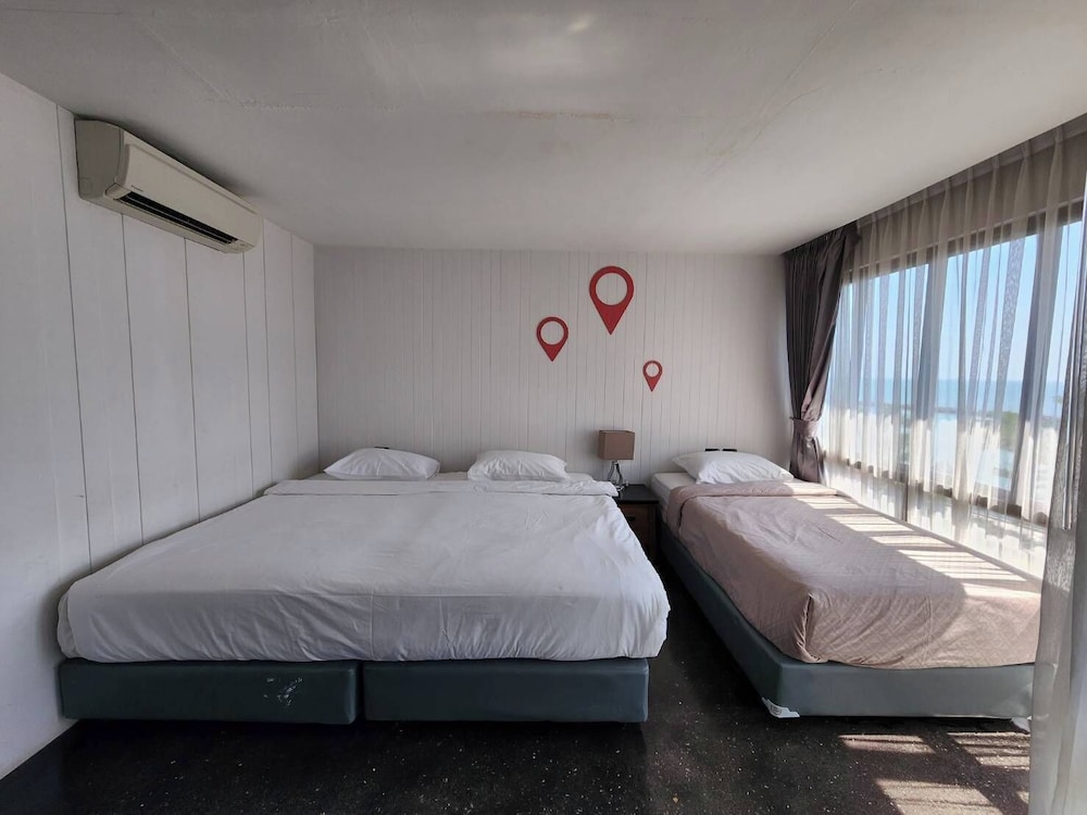 Eco Moment Beach Resort 7/27
