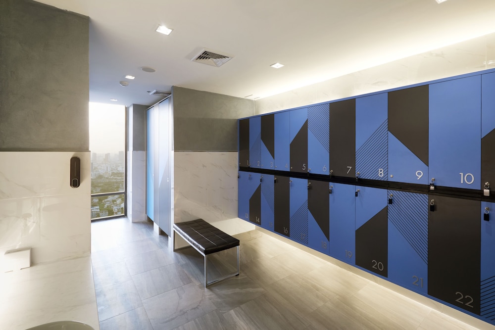 The Quarter Hotel Ari 20/50