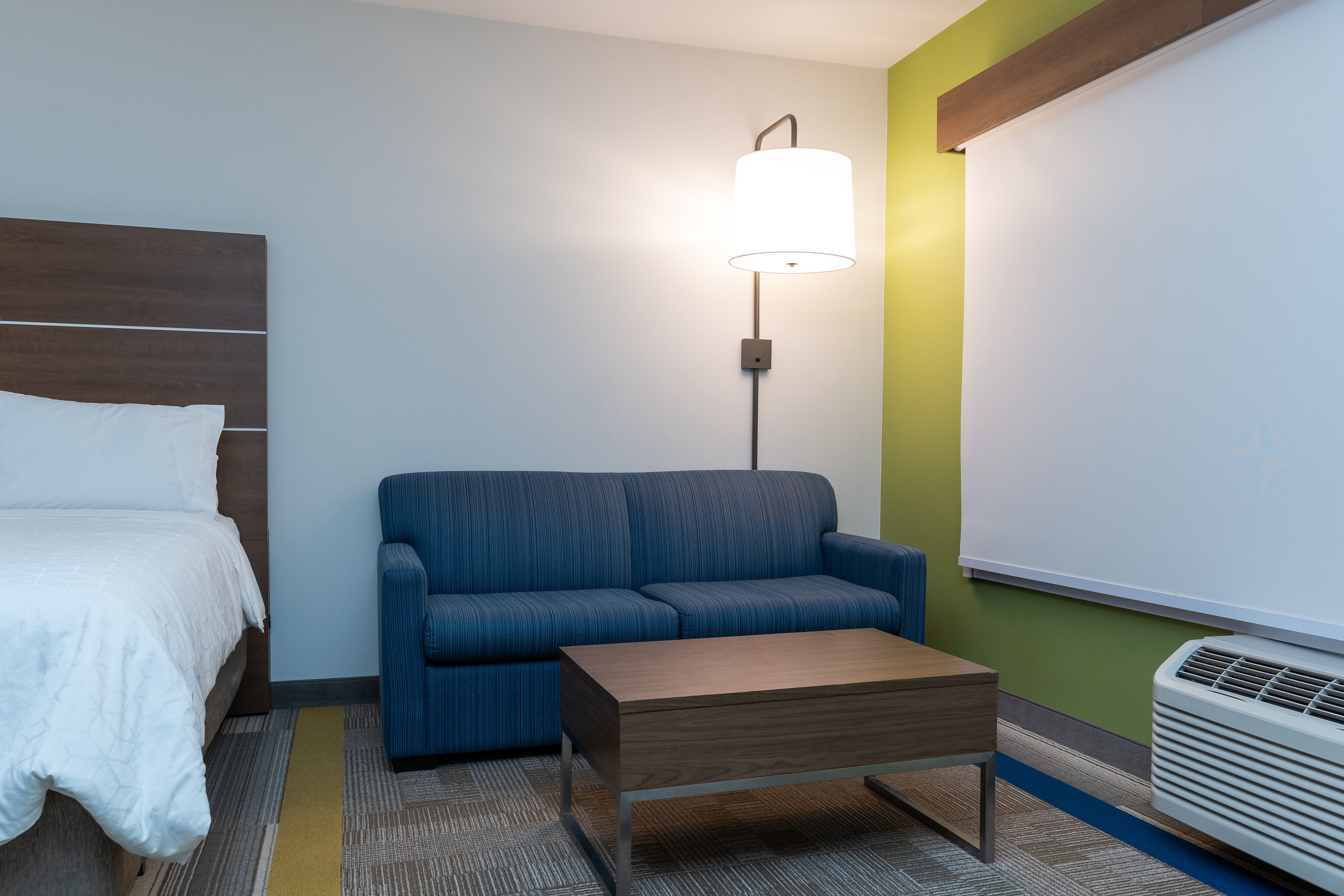 Holiday Inn Express And Suites Edmonton Sw Windermere 48/78